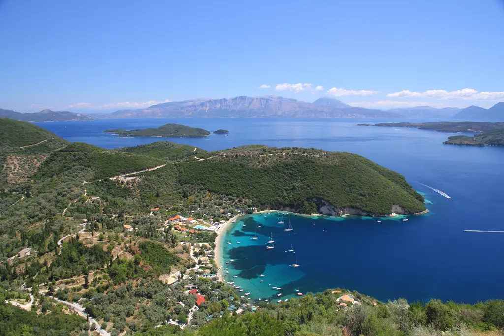 Assos