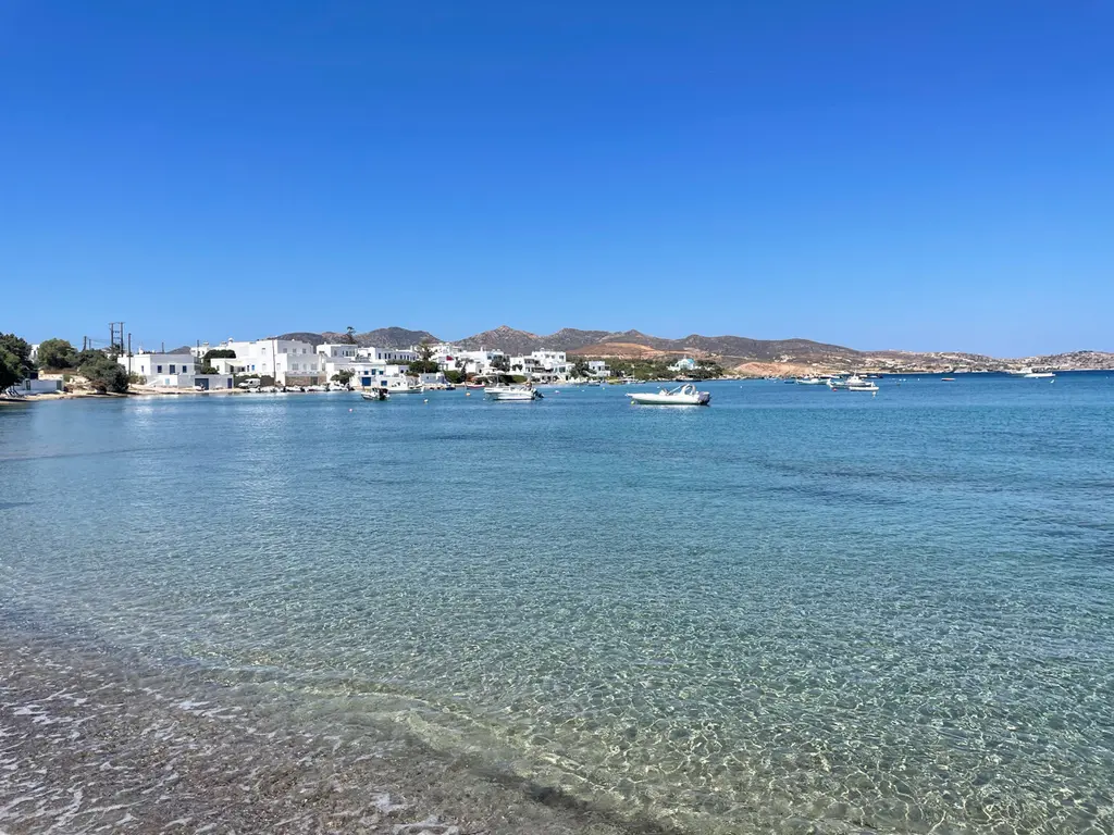 White Pebble Suites & Spa