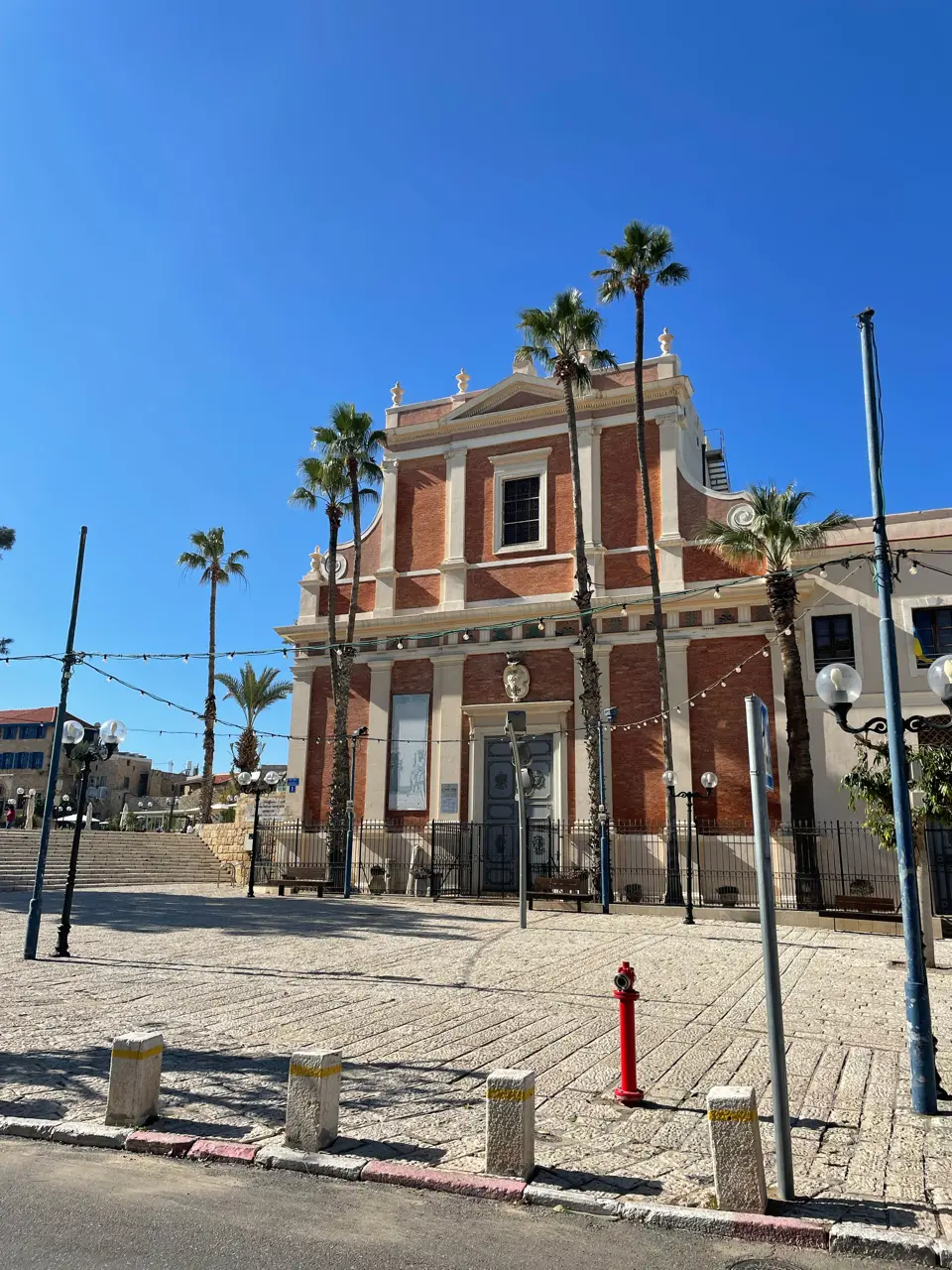 Tel aviv