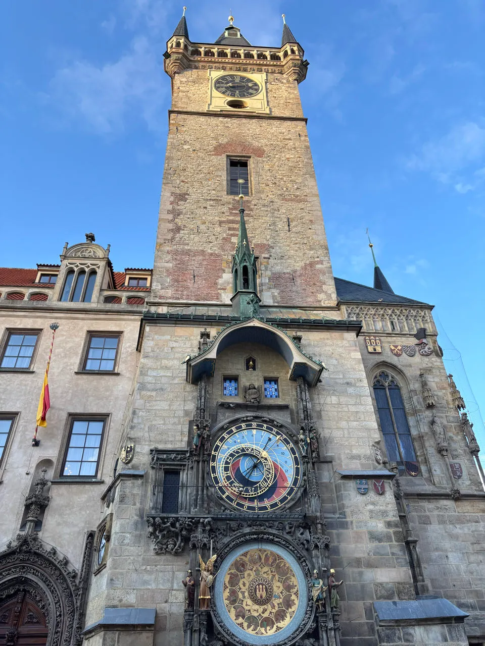 De middeleeuwse astronomische klok aan het Oude Stadhuis van Praag